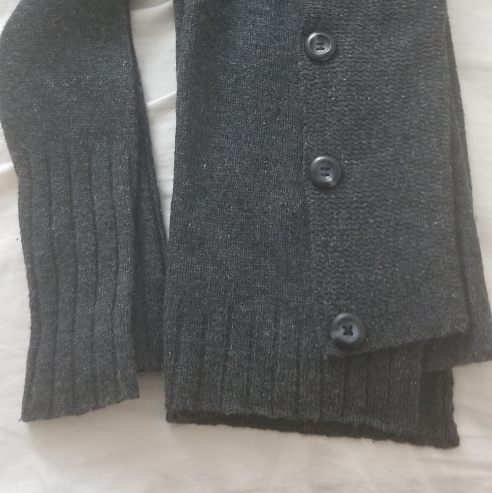 Sweater - Picture 3 of 4